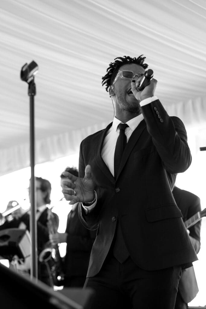 Live music performance during an Everline Resort Lake Tahoe wedding reception